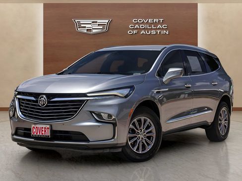 Used 2023 Buick Enclave Essence FWD image 1