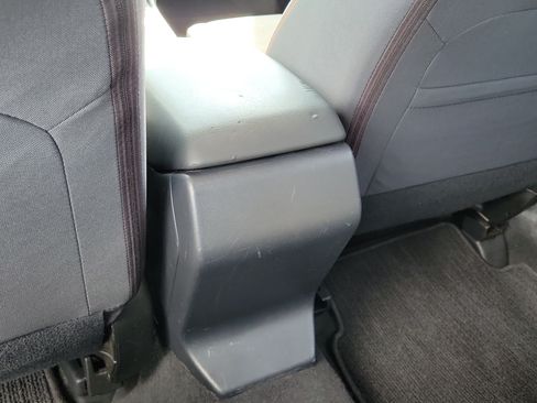 Used 2019 Subaru Crosstrek 2.0i Premium w/ Moonroof Package AWD/4WD image 15