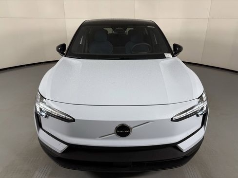 New 2026 Volvo EX30 Plus image 3
