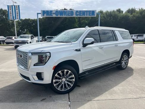 Used 2021 GMC Yukon XL Denali w/ Denali Ultimate Package AWD/4WD image 2