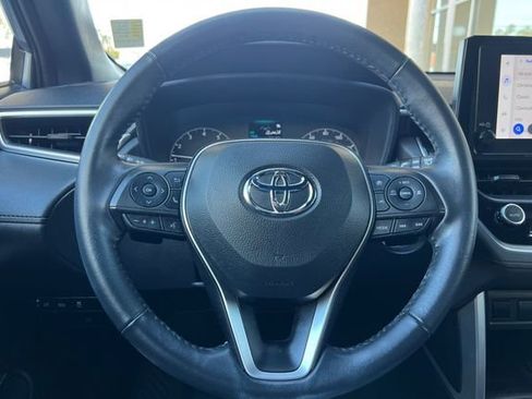 Used 2023 Toyota Corolla Cross SE w/ Moonroof Package image 29