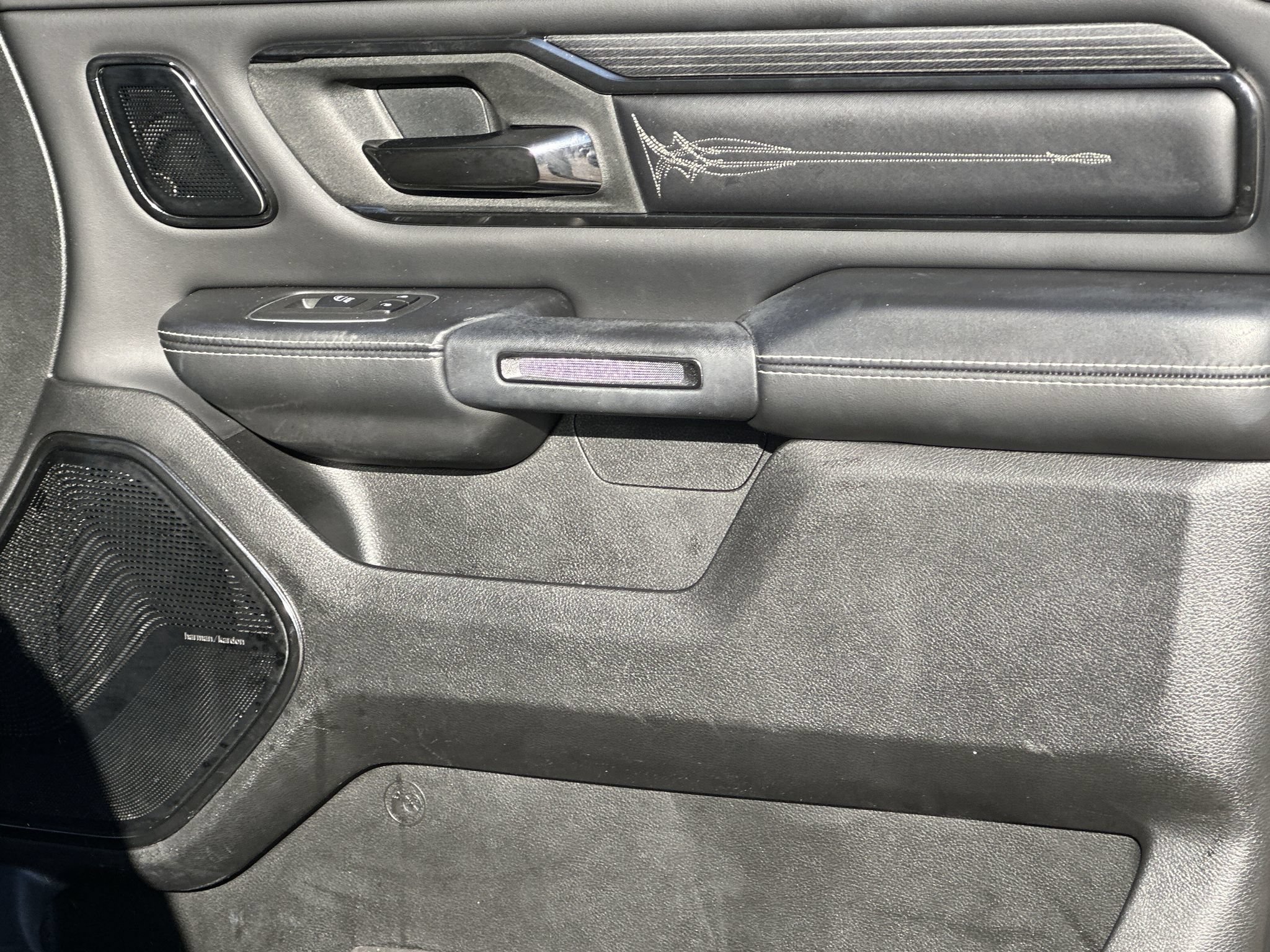 Used 2022 RAM 1500 Limited AWD/4WD image 14