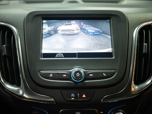 Used 2023 Chevrolet Equinox LT FWD image 24