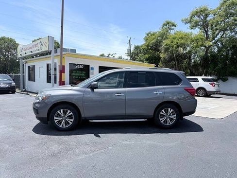 Used 2019 Nissan Pathfinder SL w/ Cargo Package AWD/4WD image 7