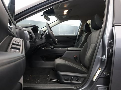 Certified 2026 Nissan Rogue SV image 10