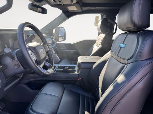 New 2026 Ford F250 Platinum w/ FX4 Off-Road Package image 11