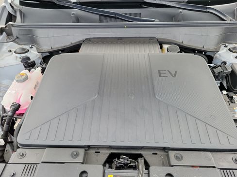 Certified 2024 Hyundai Kona SEL FWD image 25