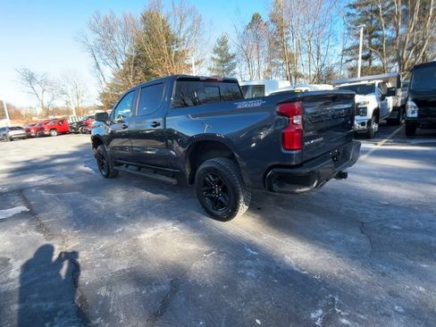 Used 2021 Chevrolet Silverado 1500 LT Trail Boss w/ Convenience Package II image 2
