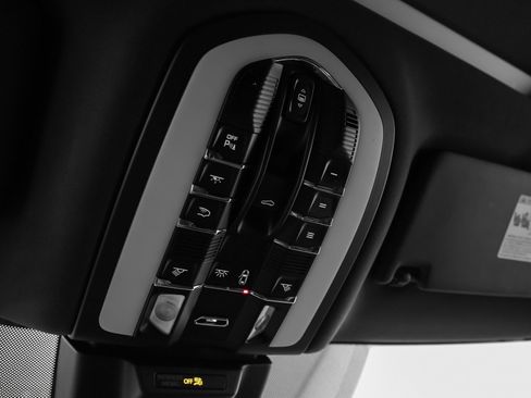 Used 2021 Porsche Macan GTS image 45