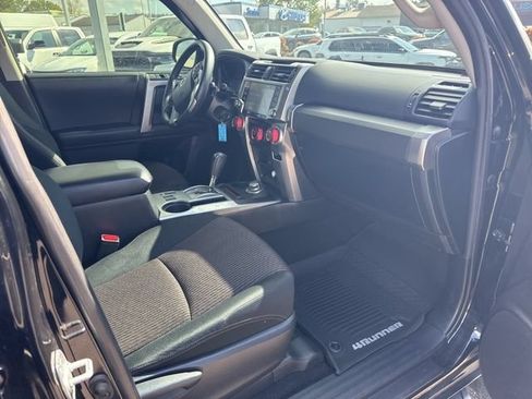 Used 2021 Toyota 4Runner Trail Special Edition AWD/4WD image 9