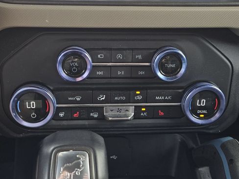 Used 2024 Ford Bronco Wildtrak AWD/4WD image 14