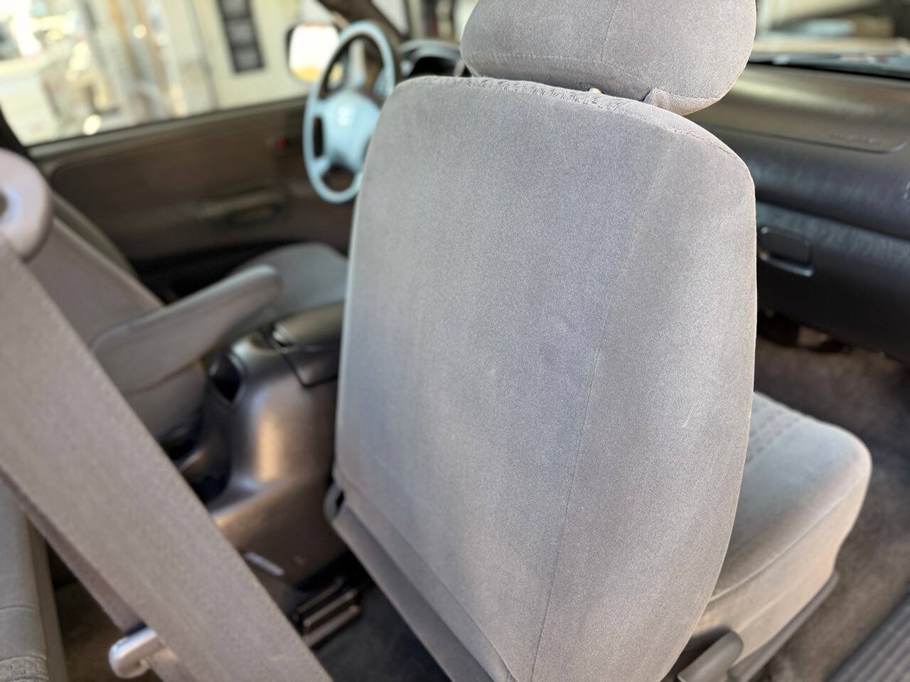 Used 2003 Toyota Tundra SR5 w/ TRD Sport Pkg RWD image 98