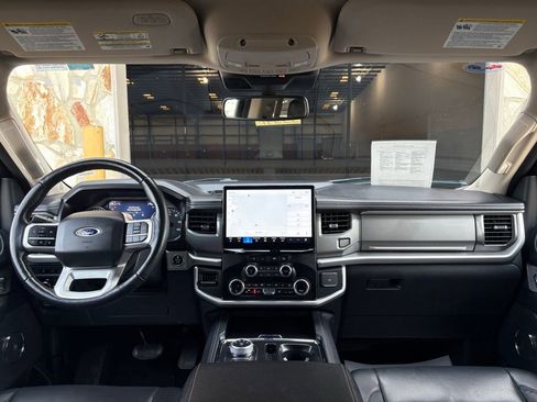 Used 2024 Ford Expedition XLT AWD/4WD image 25