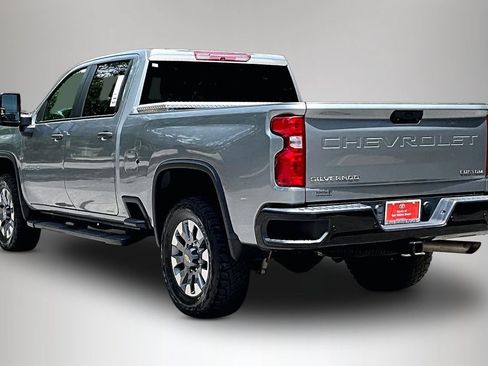 Used 2024 Chevrolet Silverado 2500 Custom w/ Custom Value Package AWD/4WD image 4