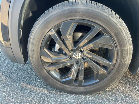 Used 2022 Volkswagen Atlas SE w/ Panoramic Sunroof Package AWD/4WD image 8
