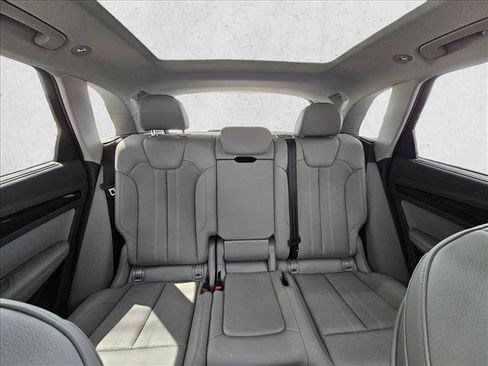 Used 2019 Audi Q5 Prestige w/ Prestige Package AWD/4WD image 15