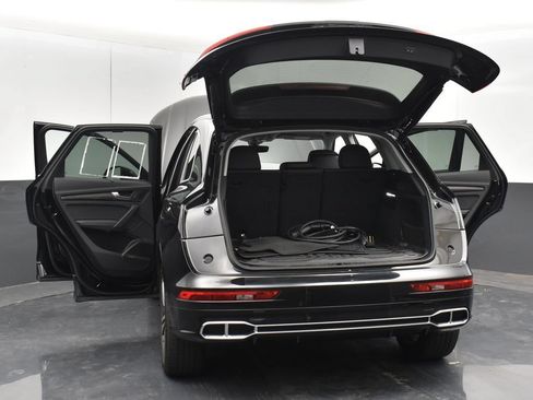 Used 2020 Audi Q5 e Prestige w/ Prestige Package AWD/4WD image 39