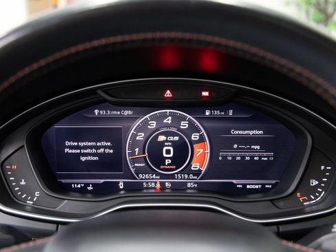 Used 2019 Audi SQ5 Premium Plus w/ Premium Plus Package AWD/4WD image 17