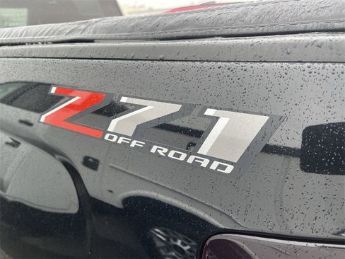 Used 2018 Chevrolet Silverado 1500 LT w/ All Star Edition image 6