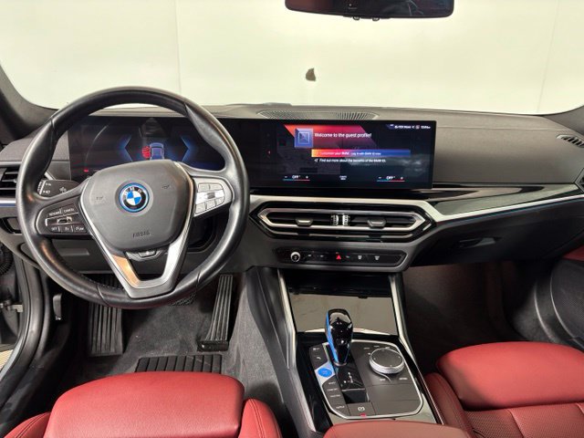 Used 2022 BMW i4 eDrive40 w/ Premium Package RWD image 13