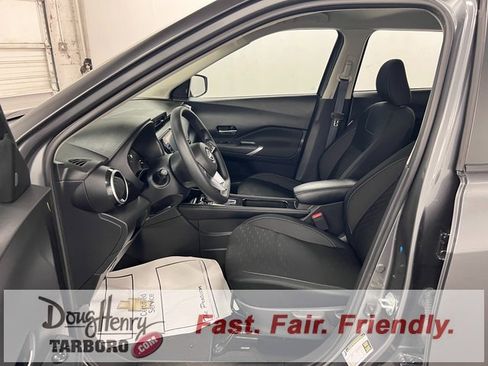 Used 2024 Nissan Kicks SV image 30