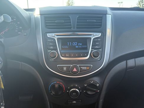 Used 2016 Hyundai Accent SE image 27