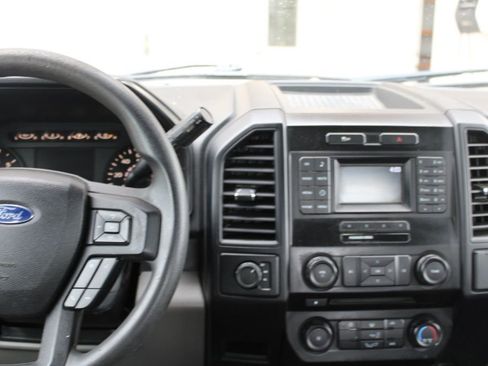 Used 2015 Ford F150 XL w/ Equipment Group 101A Mid AWD/4WD image 10