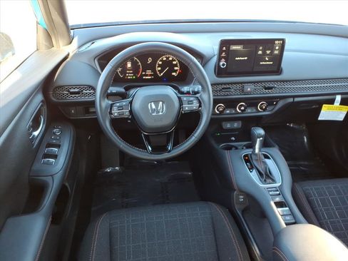Certified 2026 Honda HR-V Sport image 7