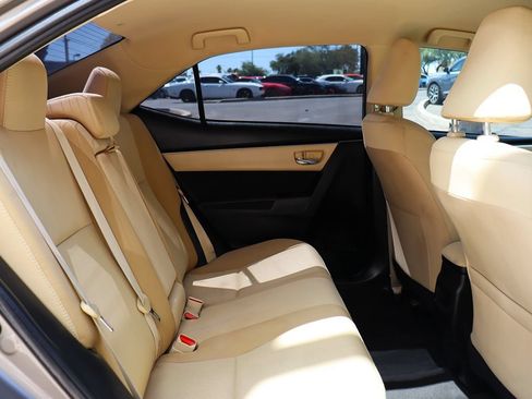Used 2018 Toyota Corolla LE w/ Carpet Mat Package (TMS) FWD image 26