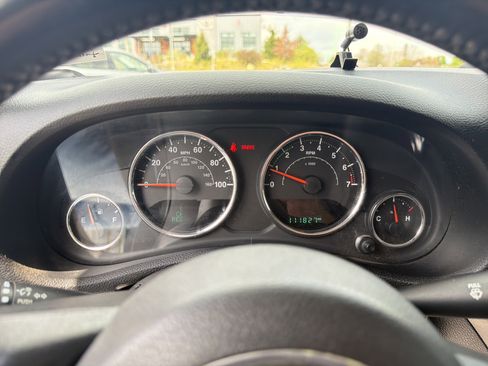 Used 2015 Jeep Wrangler Unlimited Sport w/ Connectivity Group AWD/4WD image 20
