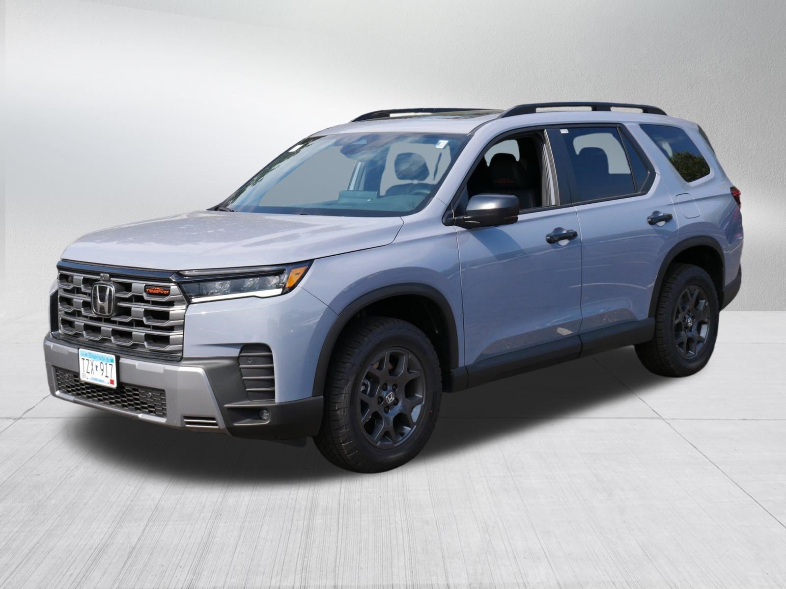 Certified 2026 Honda Pilot TrailSport image 3
