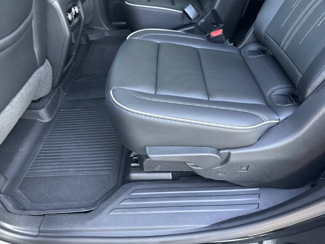 Used 2026 Buick Enclave Avenir AWD/4WD image 30