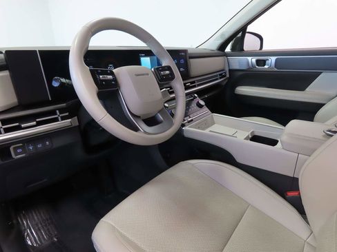 Used 2024 Hyundai Santa Fe SEL image 7