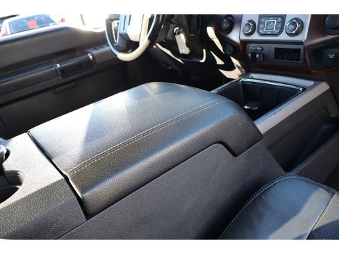 Used 2014 Ford F250 Lariat w/ Chrome Package image 16