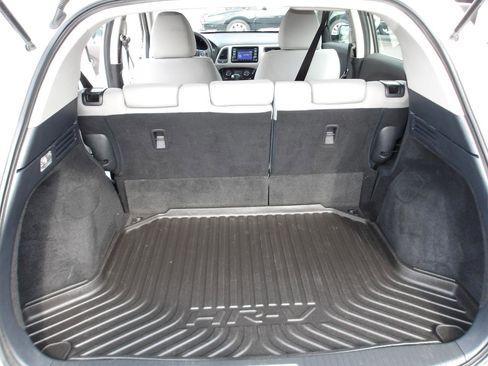 Used 2022 Honda HR-V LX image 11