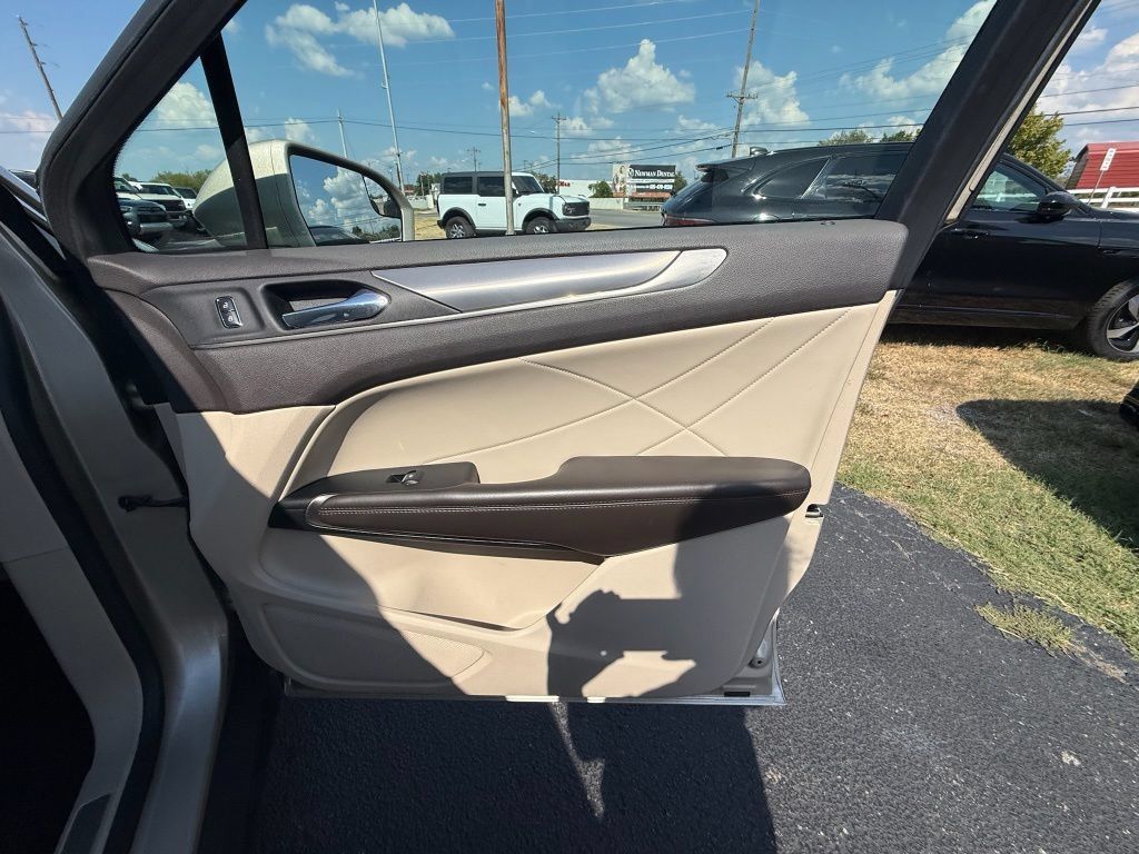 Used 2017 Lincoln MKC Premiere FWD image 22
