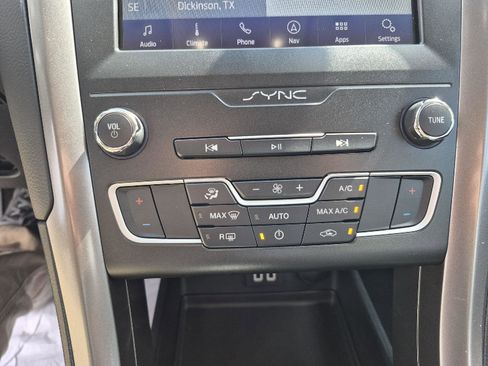 Certified 2020 Ford Fusion SE image 19