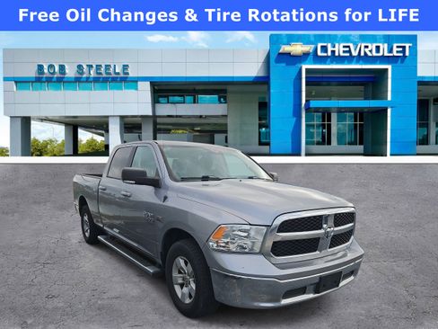 Used 2020 RAM 1500 Classic SLT w/ Luxury Group RWD image 1
