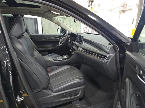 Used 2023 INFINITI QX60 Luxe image 12