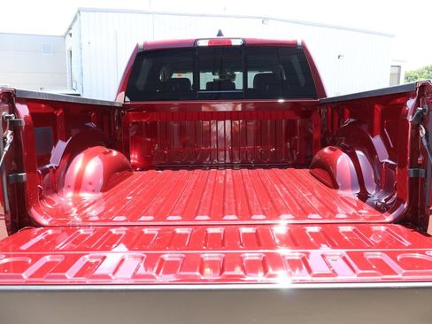 Used 2026 RAM 1500 Laramie AWD/4WD image 14