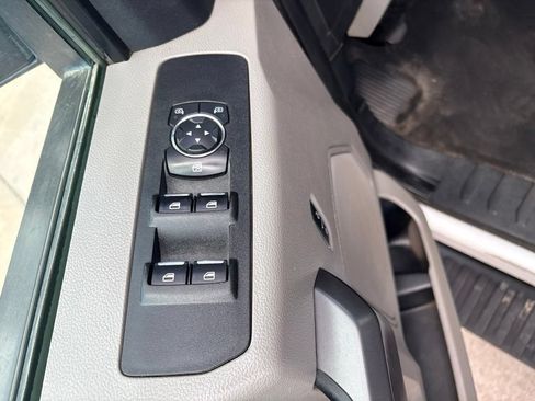 Used 2021 Ford F250 XLT w/ FX4 Off-Road Package AWD/4WD image 16