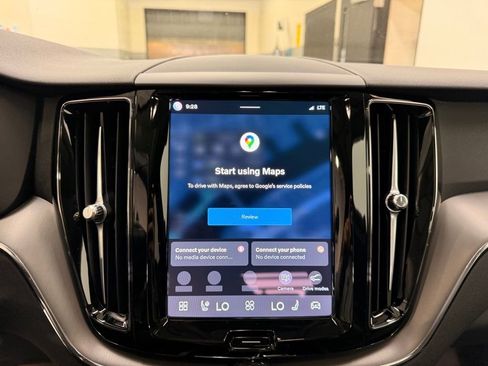 Used 2025 Volvo XC60 B5 Core w/ Climate Package AWD/4WD image 16