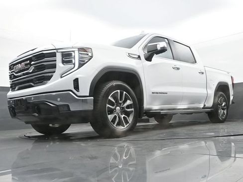 Used 2024 GMC Sierra 1500 SLT AWD/4WD image 28