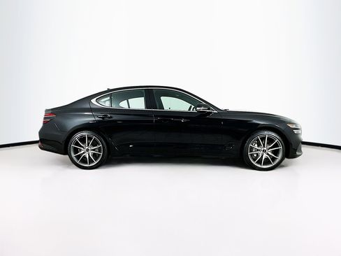 Used 2025 Genesis G70 2.5T image 10