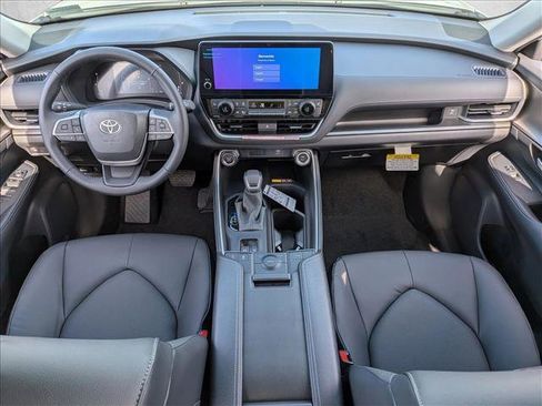 New 2026 Toyota Grand Highlander FWD image 14