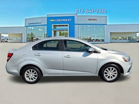 Used 2017 Chevrolet Sonic LT image 6