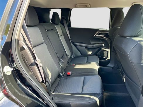 Used 2024 Mitsubishi Outlander ES image 24