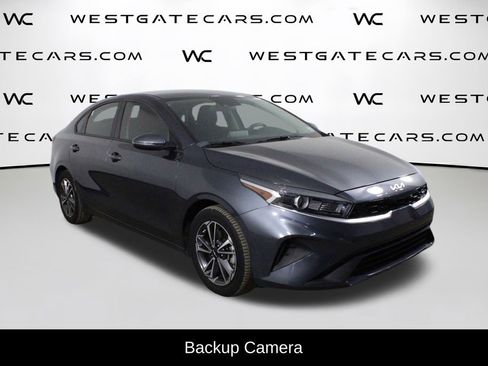Used 2023 Kia Forte LXS w/ LXS Technology Package image 2