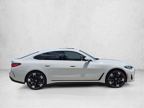 Used 2025 BMW 430i w/ Premium Package RWD image 4