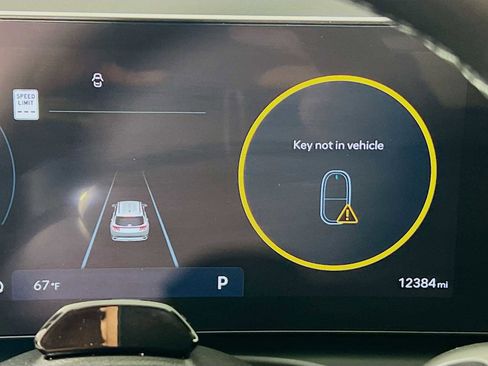 Certified 2025 Hyundai Tucson SEL image 12